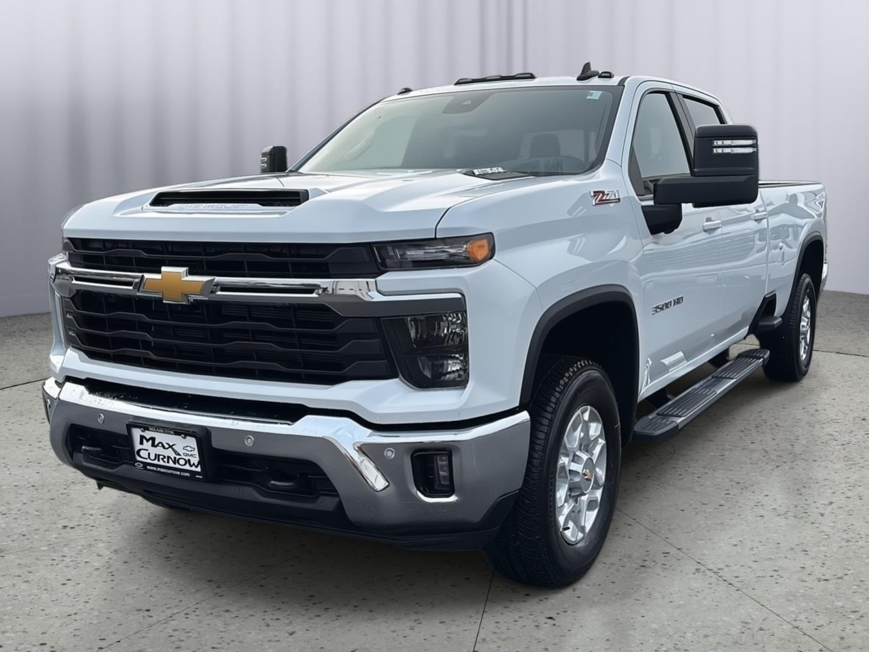 2026 Chevrolet Silverado 3500HD LT's photo