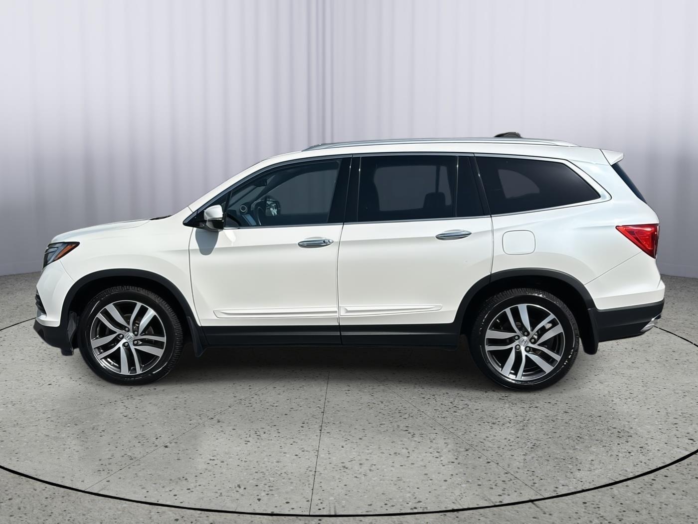Used 2016 Honda Pilot Elite with VIN 5FNYF6H03GB071066 for sale in Chillicothe, MO