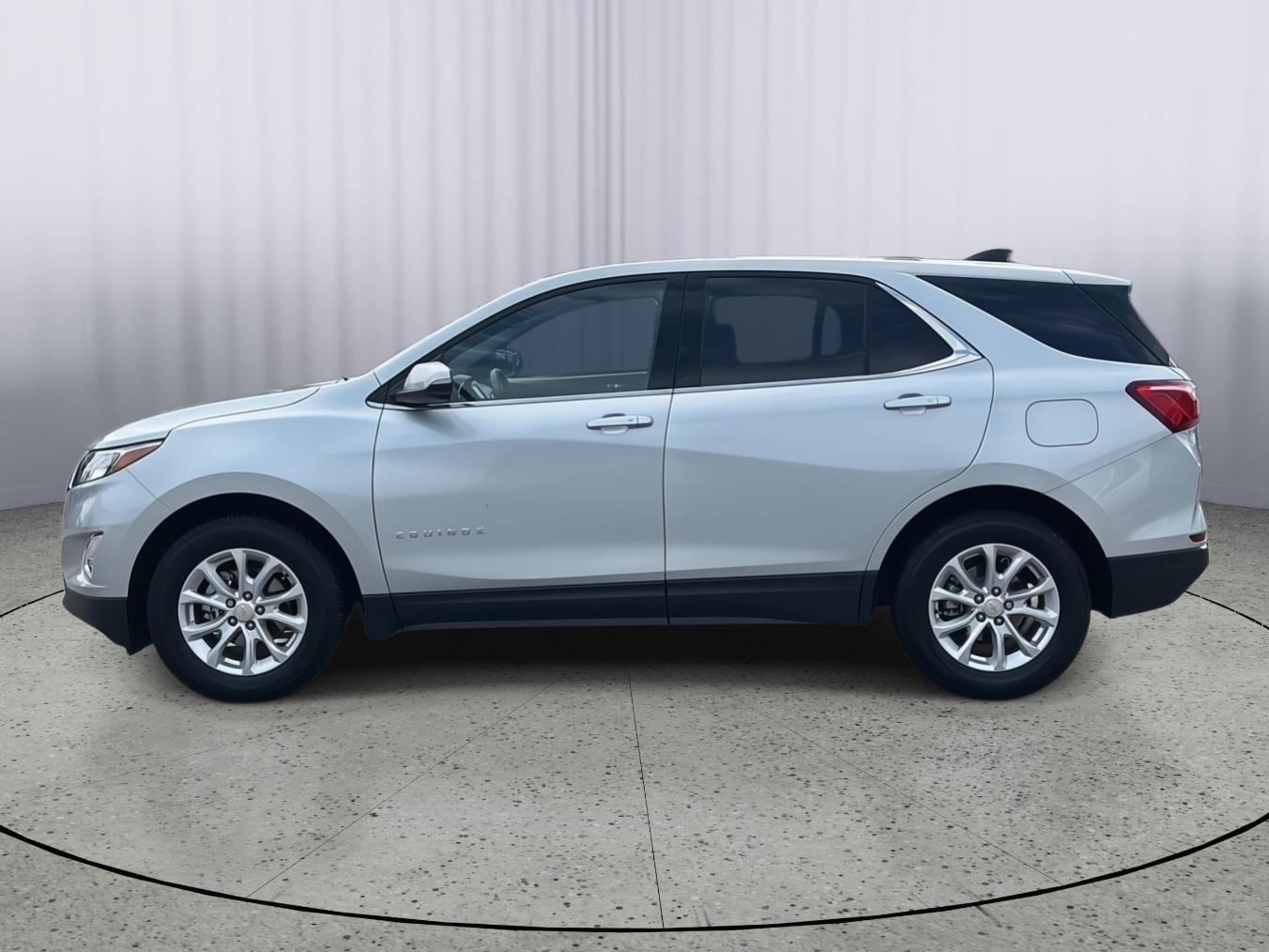 Used 2018 Chevrolet Equinox LT with VIN 2GNAXJEV9J6326406 for sale in Kansas City