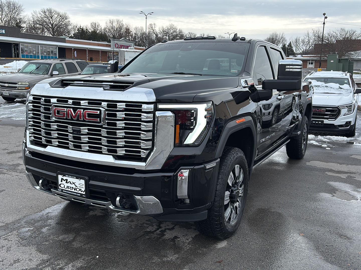 2024 GMC Sierra 2500HD Denali's photo