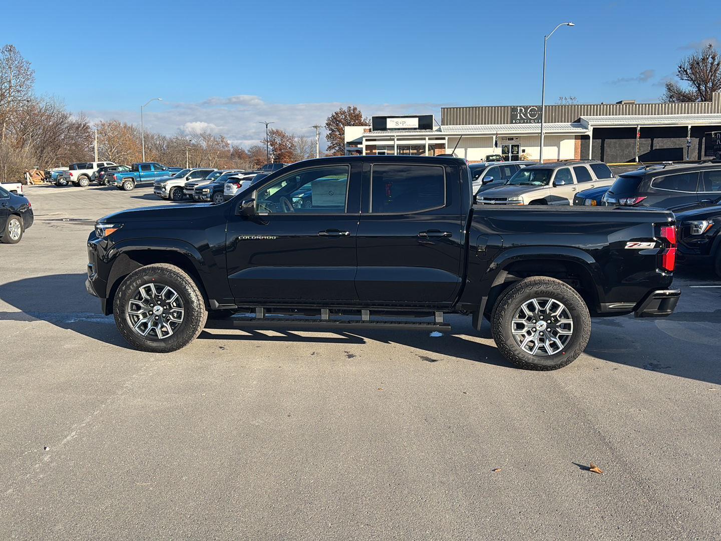 2026 Chevrolet Colorado Z71 photo 2