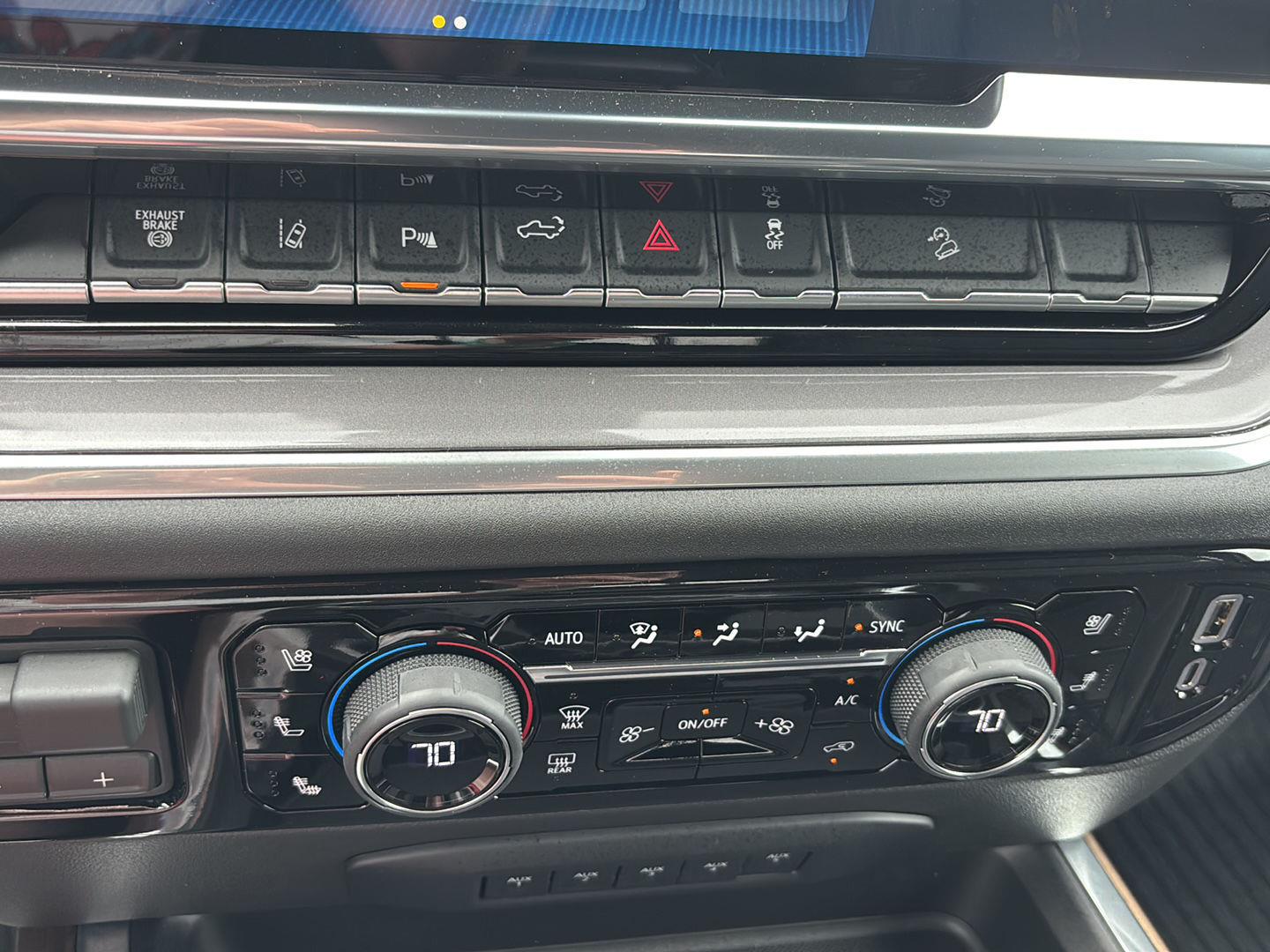 2026 Chevrolet Silverado 2500 HD High Country - Photo 32
