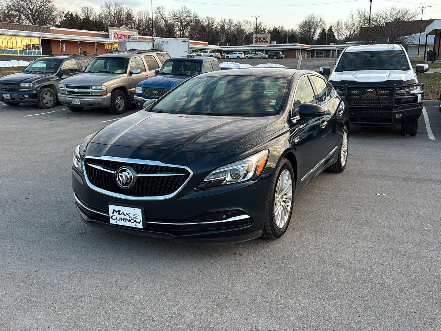 2019 Buick LaCrosse Essence's photo