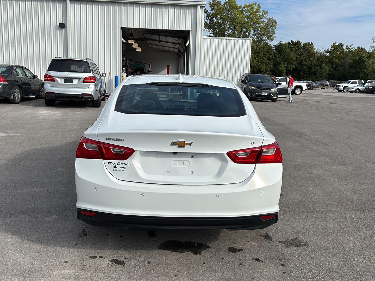 2024 Chevrolet Malibu 1LT photo 4