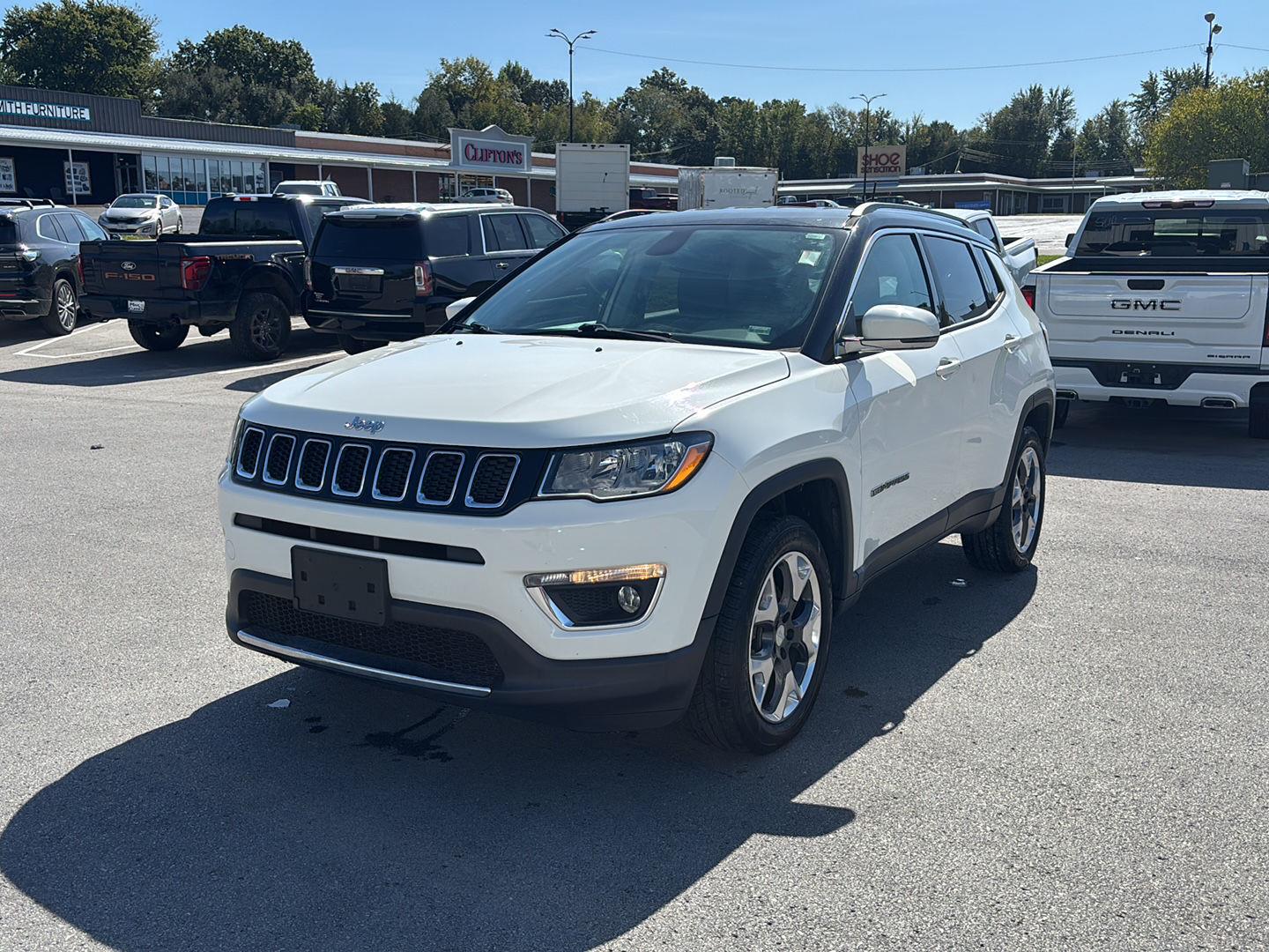 Used 2018 Jeep Compass Limited with VIN 3C4NJDCB7JT395936 for sale in Kansas City
