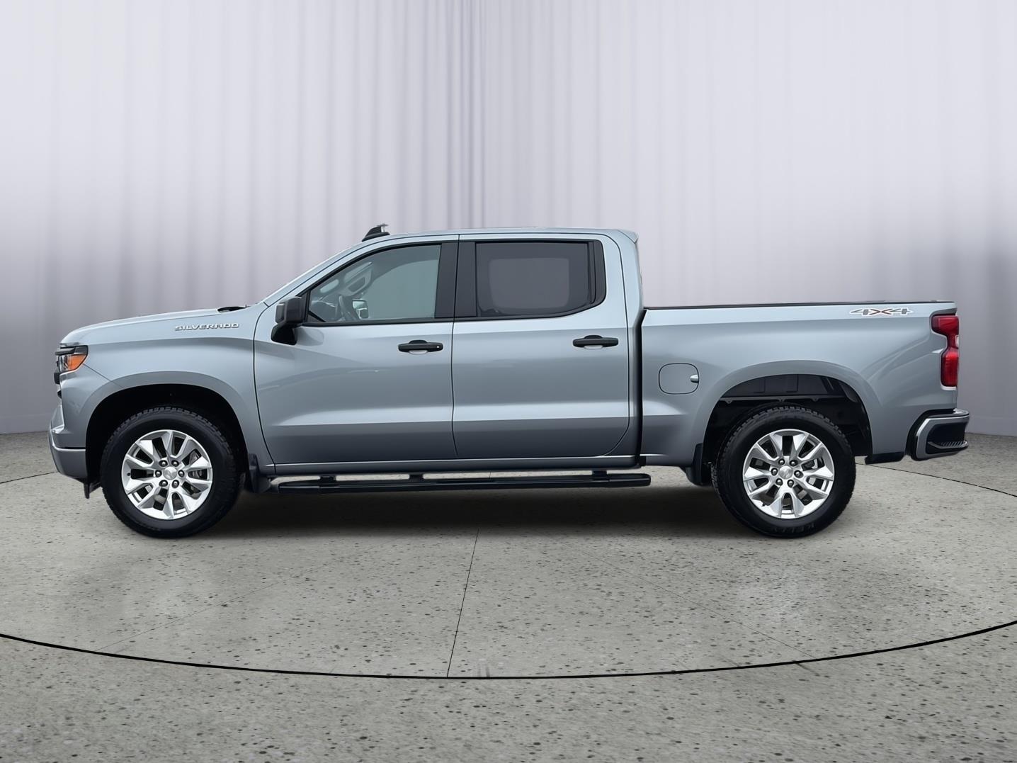 Used 2024 Chevrolet Silverado 1500 Custom with VIN 1GCPDBEK3RZ234327 for sale in Kansas City