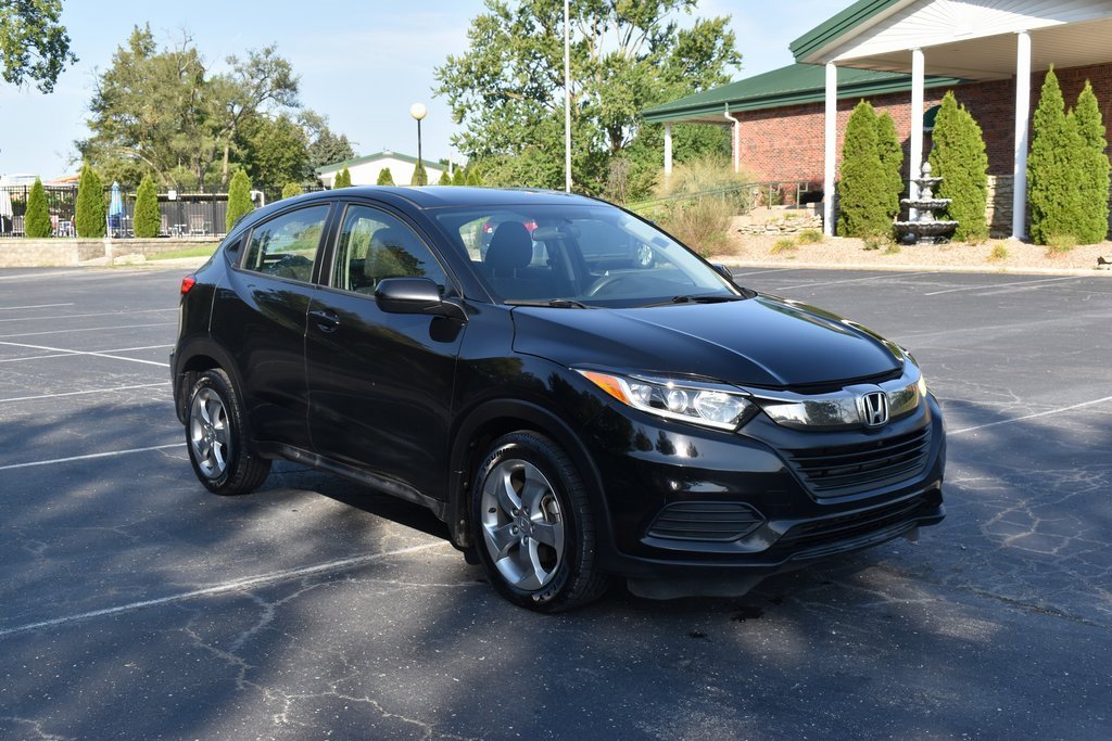 Used 2019 Honda HR-V LX with VIN 3CZRU5H32KM702452 for sale in Kansas City