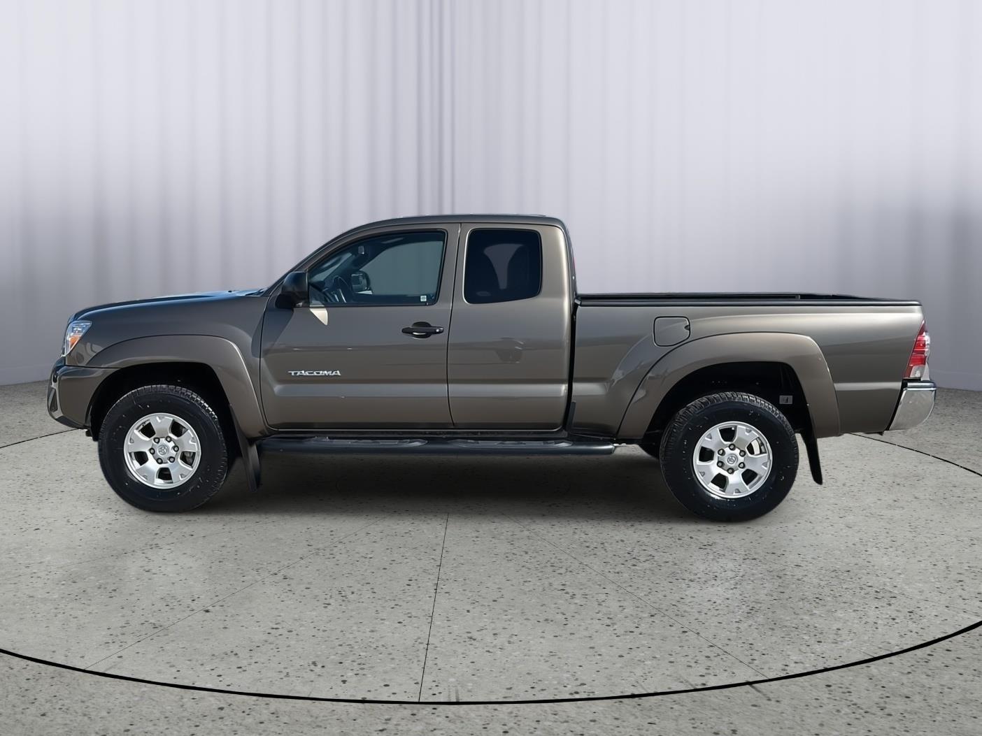 Used 2014 Toyota Tacoma Base with VIN 5TFUU4EN3EX101940 for sale in Kansas City