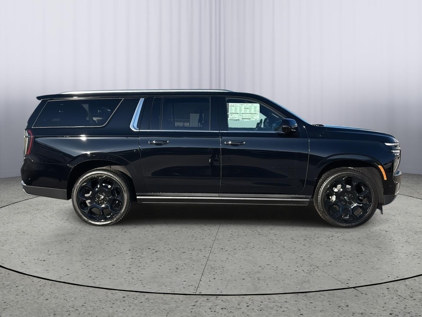 2026 Chevrolet Suburban High Country - Photo 6