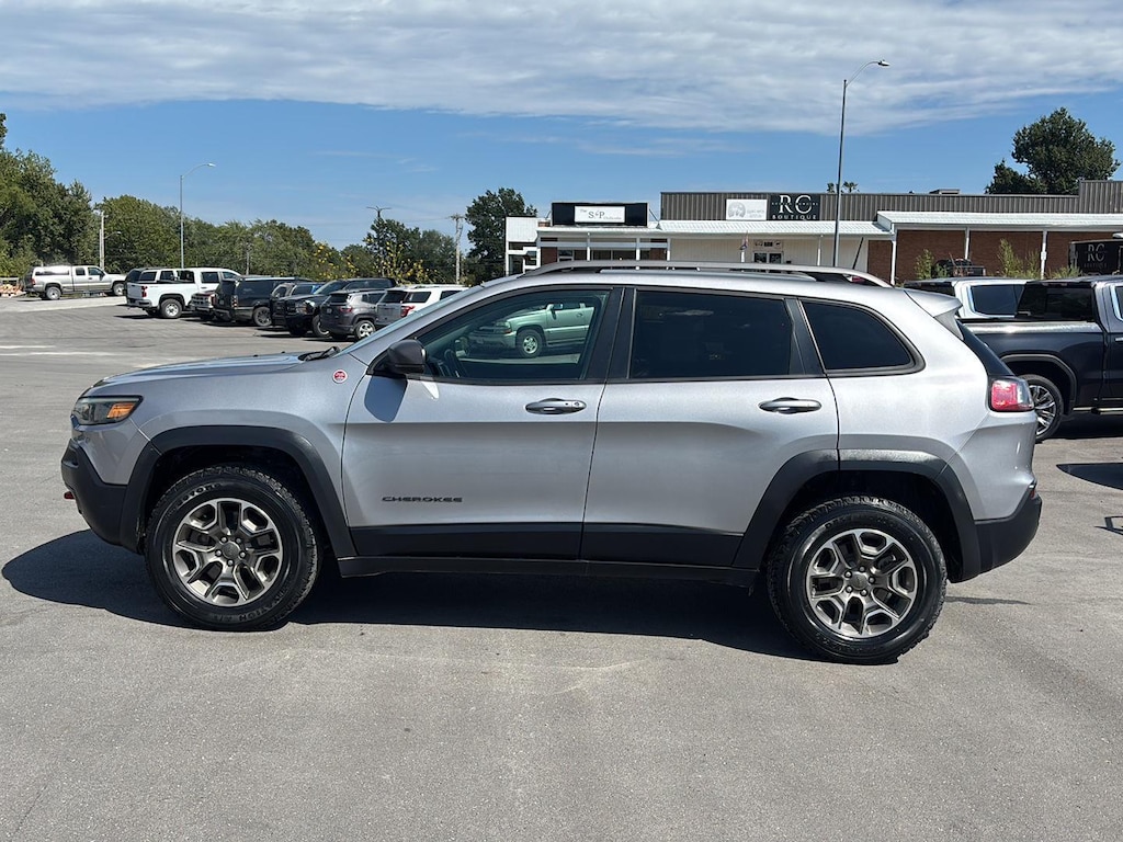 Used 2020 Jeep Cherokee Trailhawk SUV