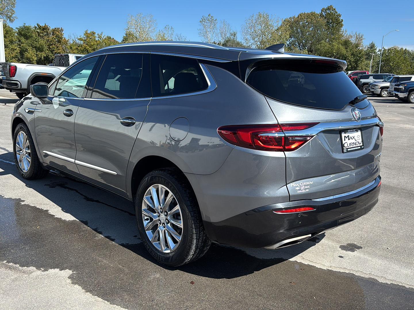 2019 Buick Enclave Essence photo 2