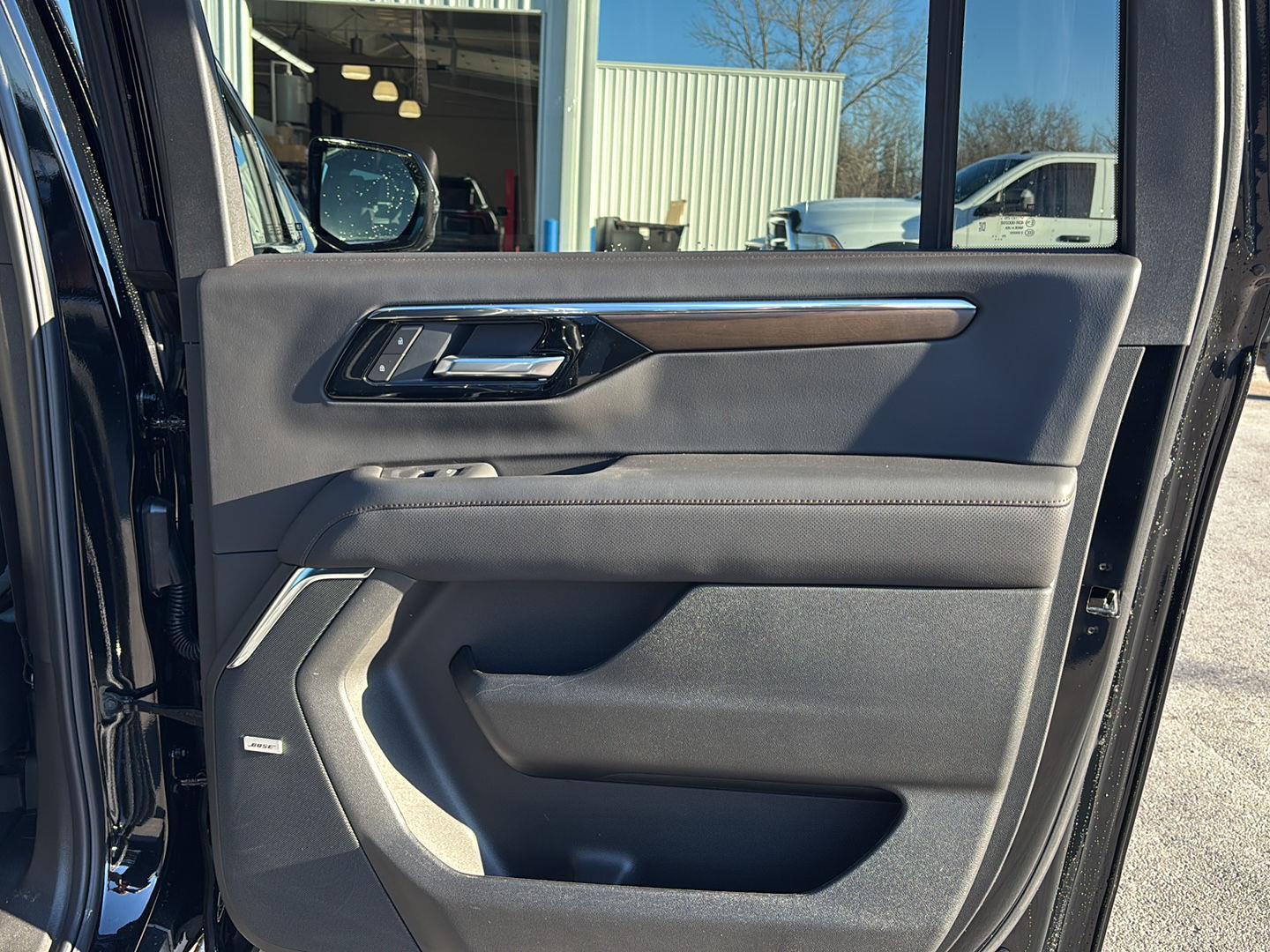 2026 Chevrolet Suburban High Country - Photo 23