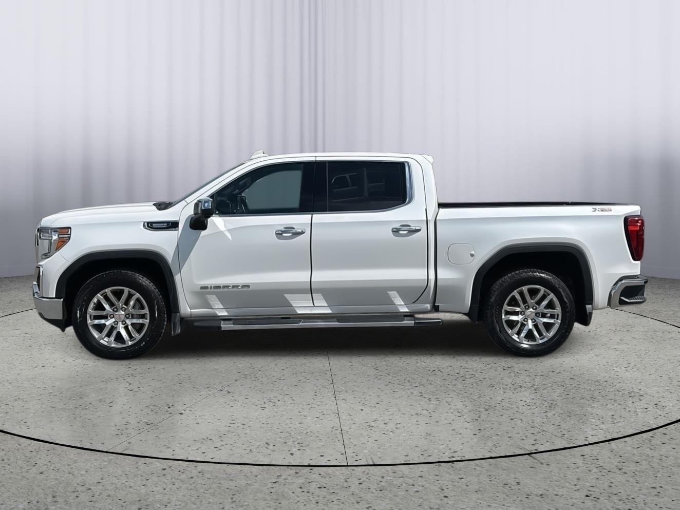Used 2021 GMC Sierra 1500 SLT with VIN 3GTU9DET5MG410005 for sale in Kansas City