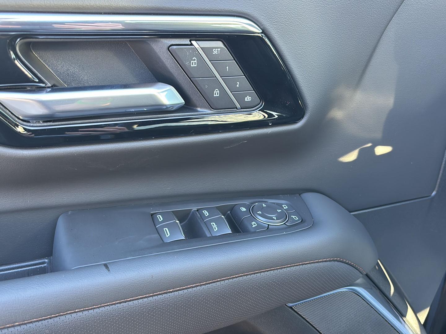 2026 Chevrolet Suburban High Country - Photo 16