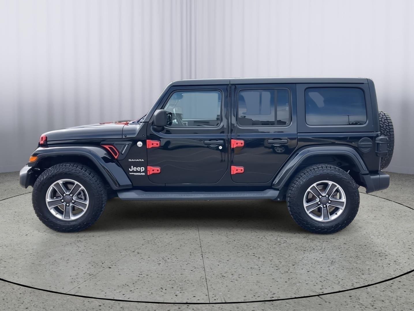Used 2019 Jeep Wrangler Unlimited Sahara with VIN 1C4HJXEG2KW543526 for sale in Kansas City