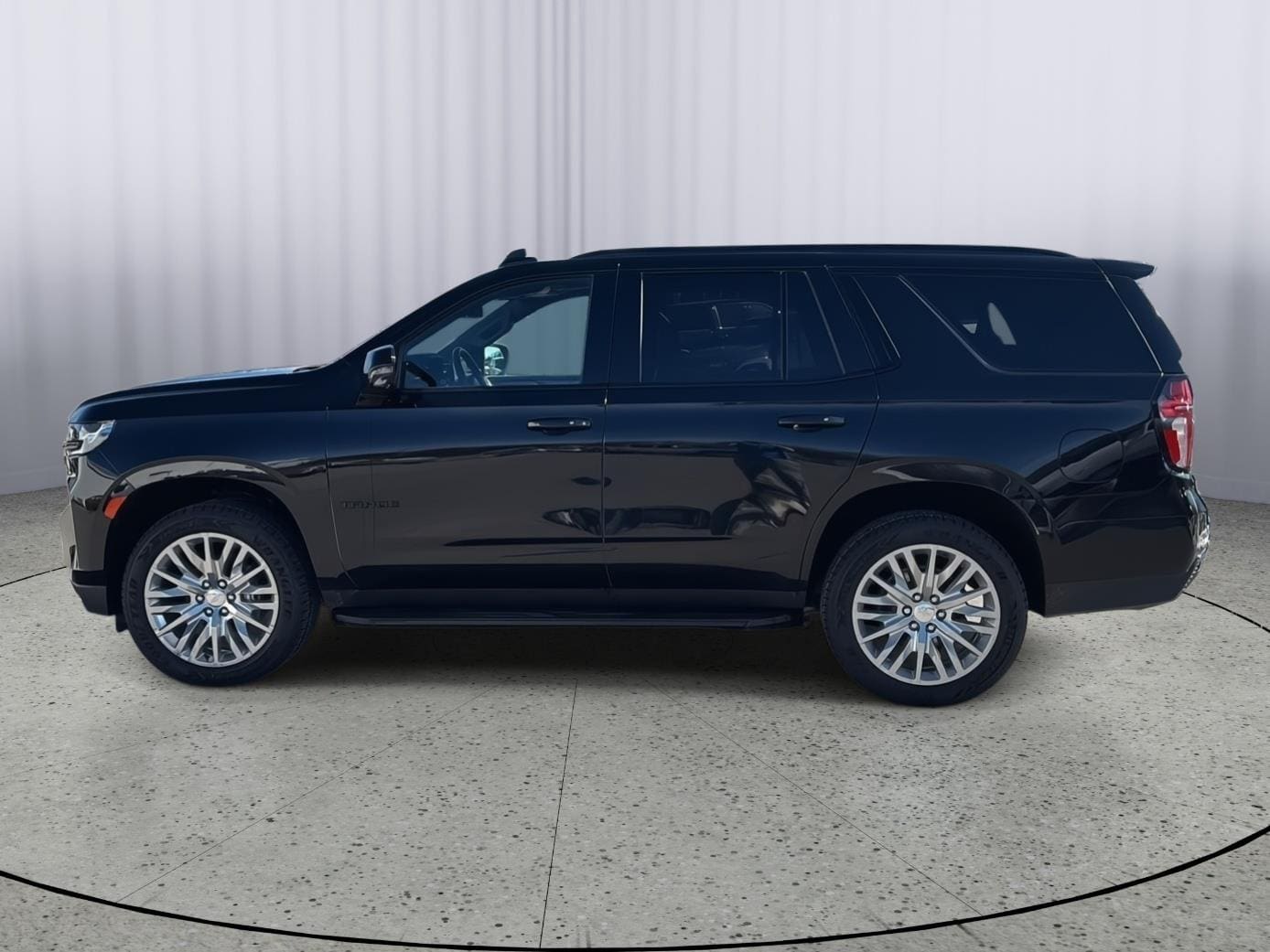 Used 2024 Chevrolet Tahoe RST with VIN 1GNSKRKD5RR105530 for sale in Kansas City