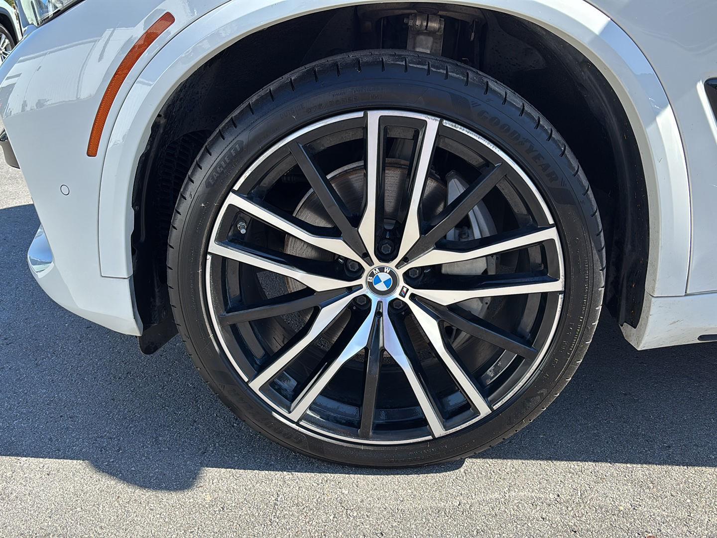 2019 BMW X5 50i - Photo 9