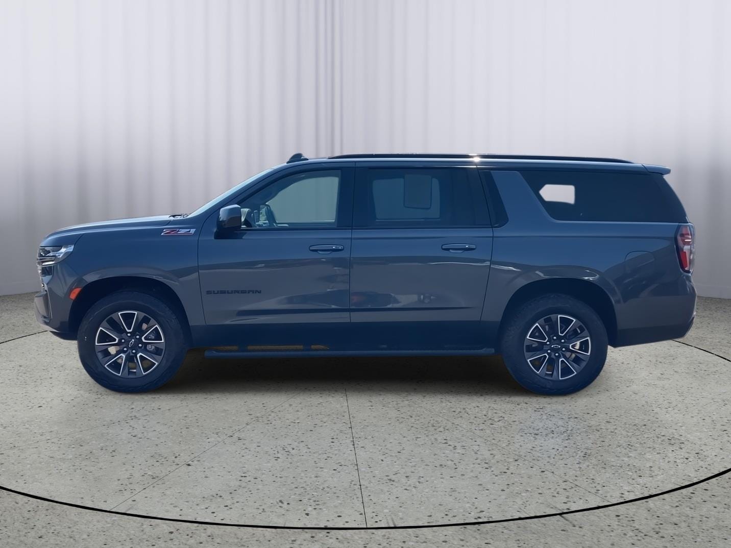 Used 2021 Chevrolet Suburban Z71 with VIN 1GNSKDKD5MR377863 for sale in Kansas City