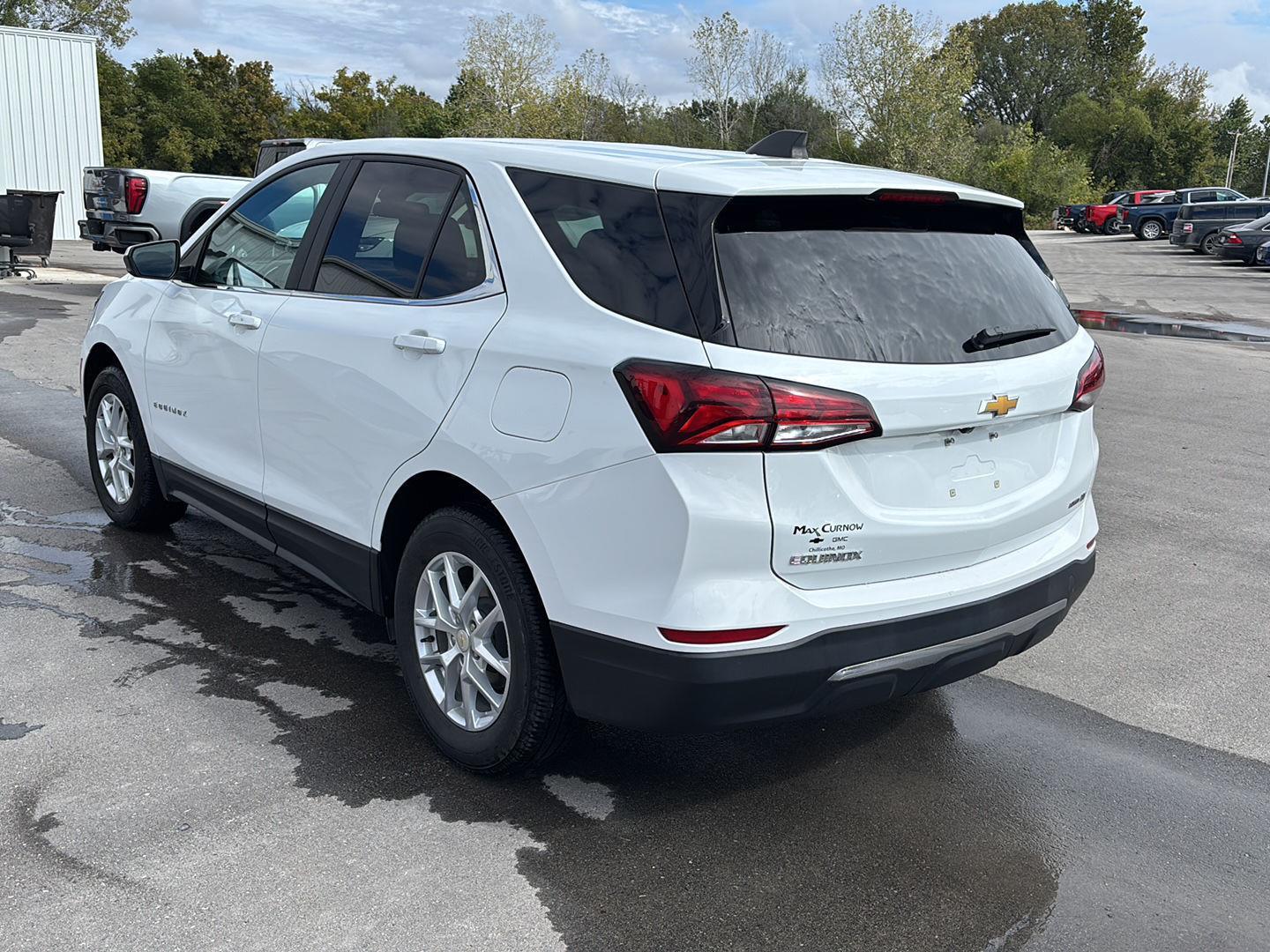 2023 Chevrolet Equinox LT photo 3