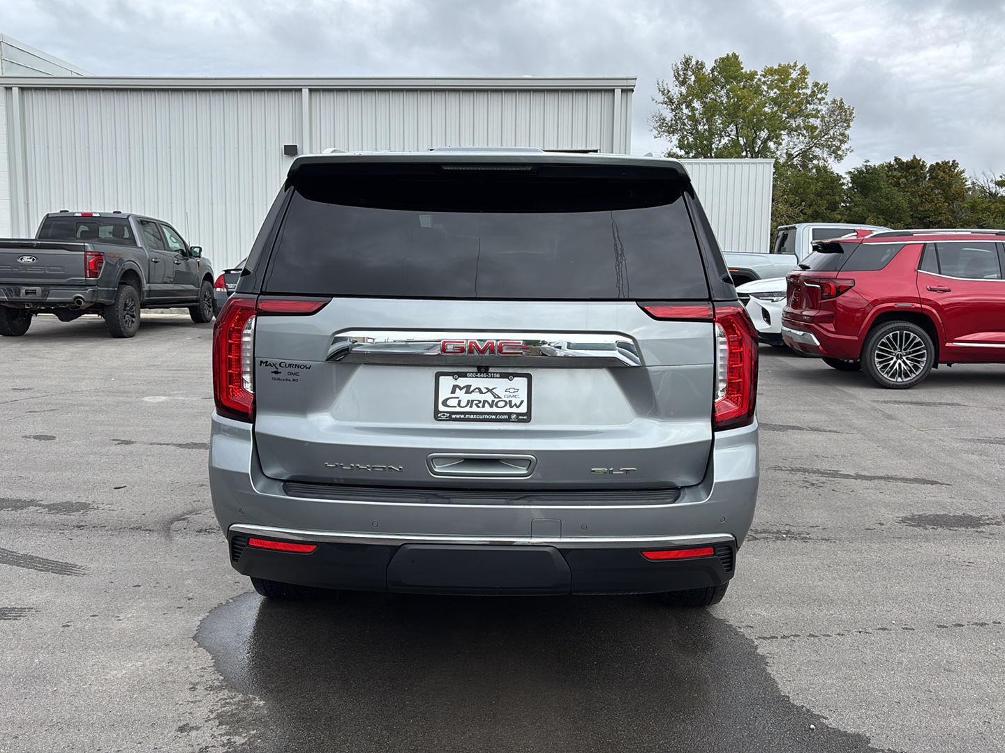 2024 Gmc Yukon SLT photo 4
