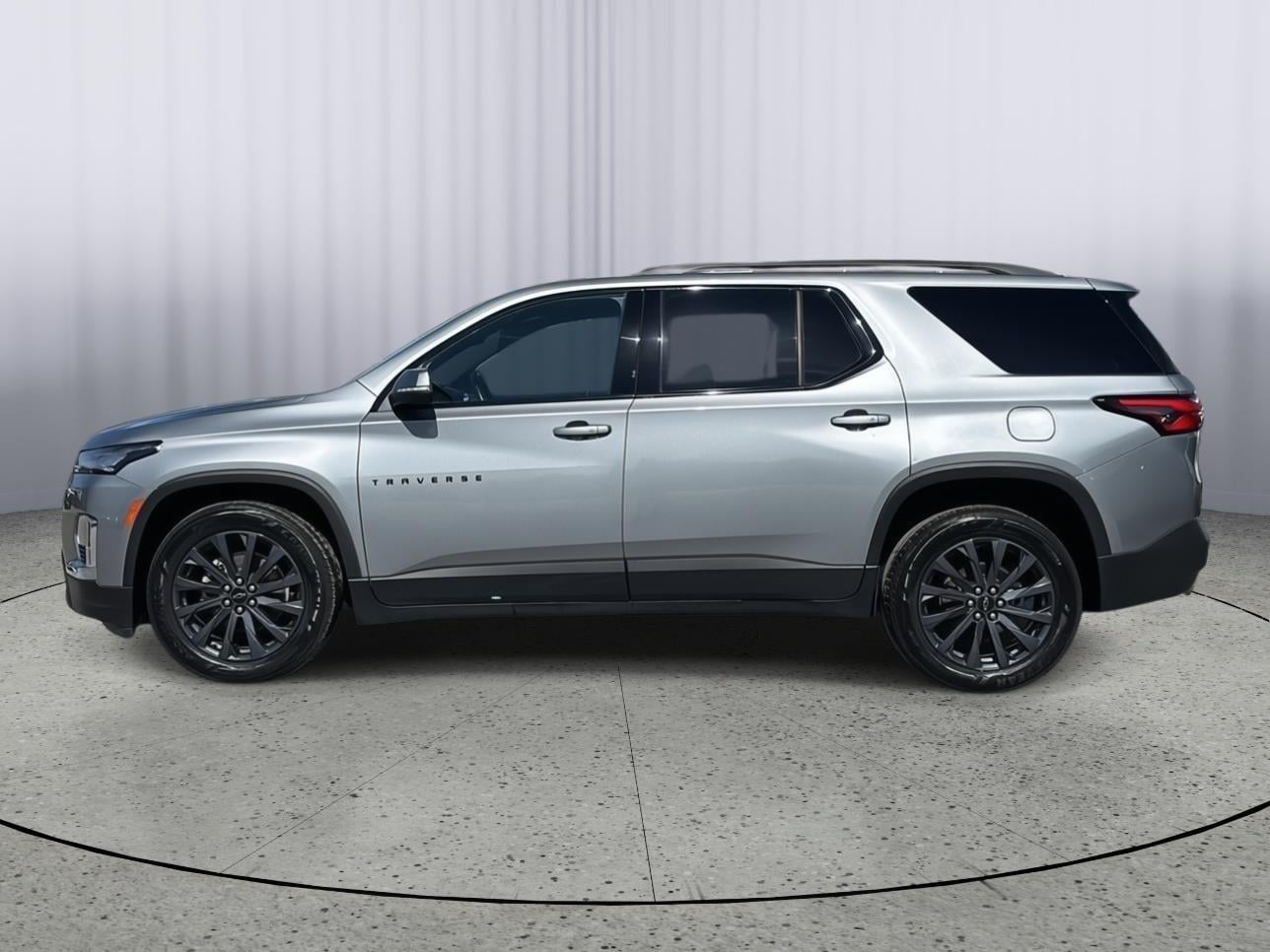 Used 2023 Chevrolet Traverse RS with VIN 1GNEVJKWXPJ218697 for sale in Kansas City