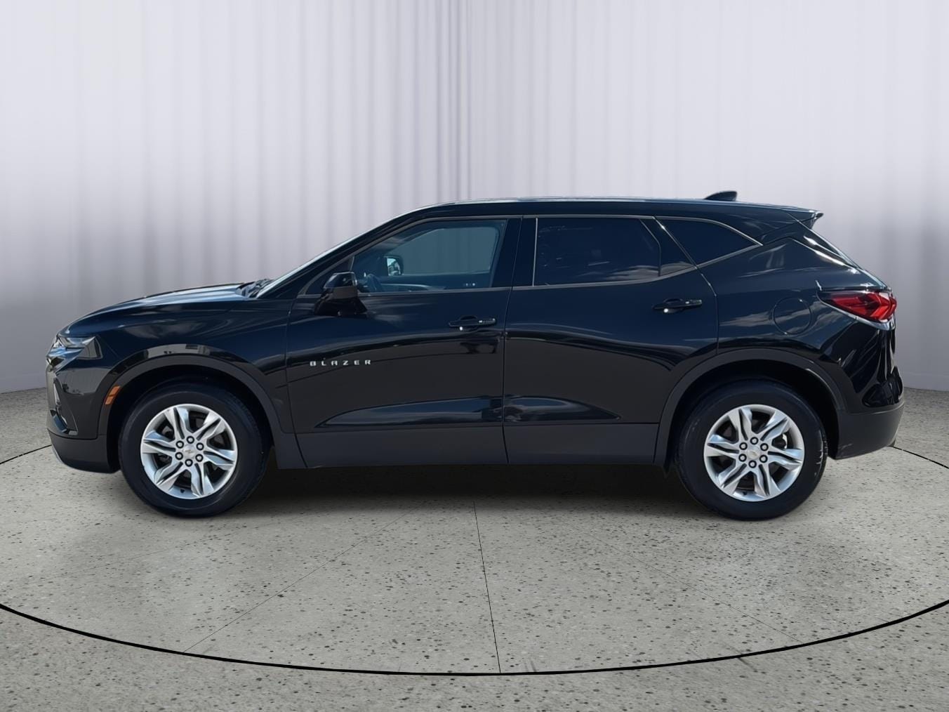 Used 2020 Chevrolet Blazer 2LT with VIN 3GNKBHRS9LS559119 for sale in Kansas City