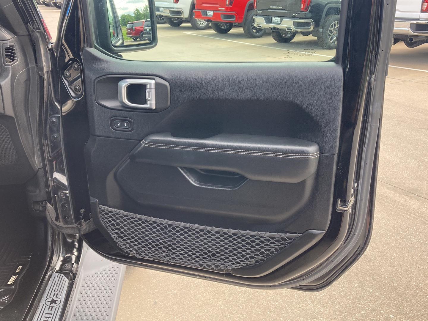 2019 Jeep Wrangler Unlimited Sahara - Photo 19