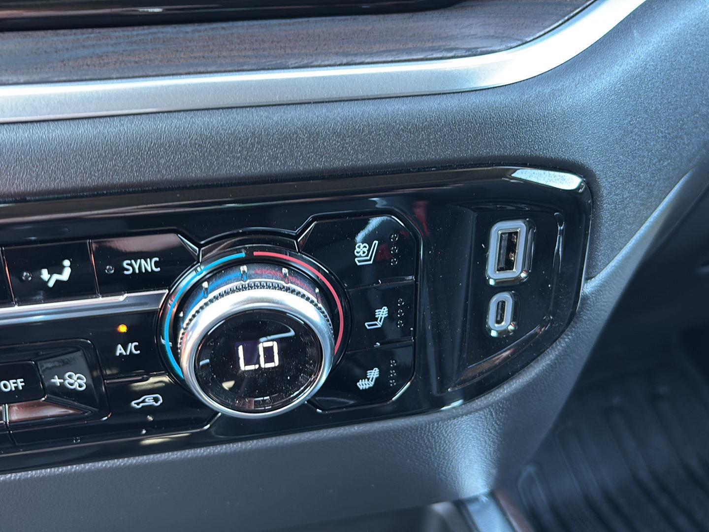 2026 GMC Sierra 1500 SLT - Photo 32