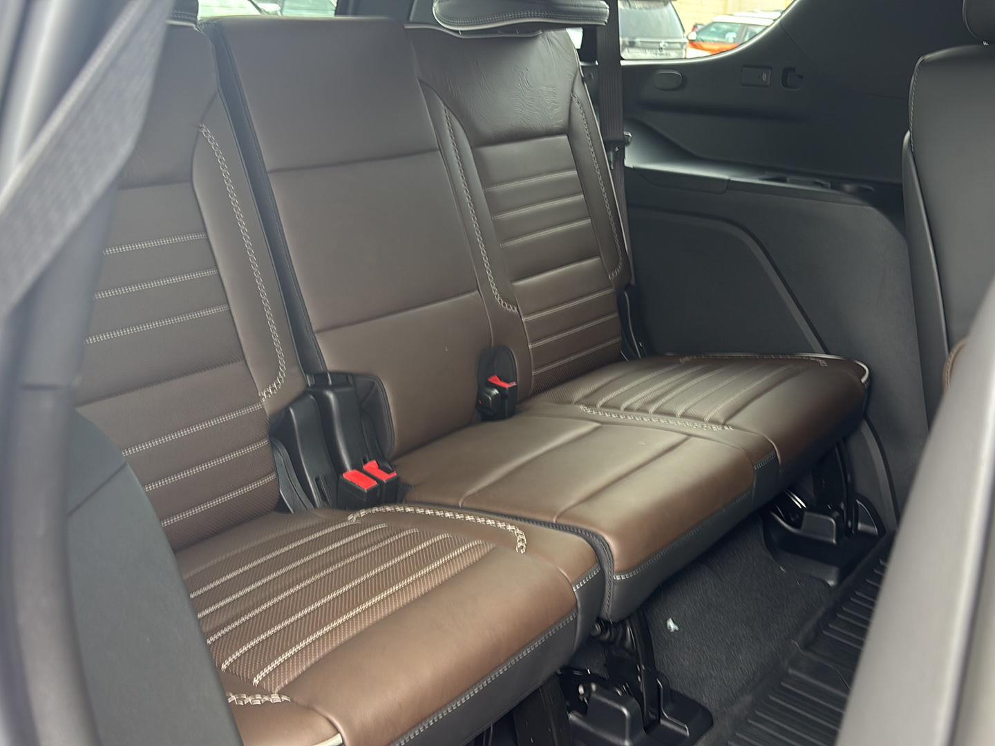 2026 GMC Yukon Denali Ultimate - Photo 27