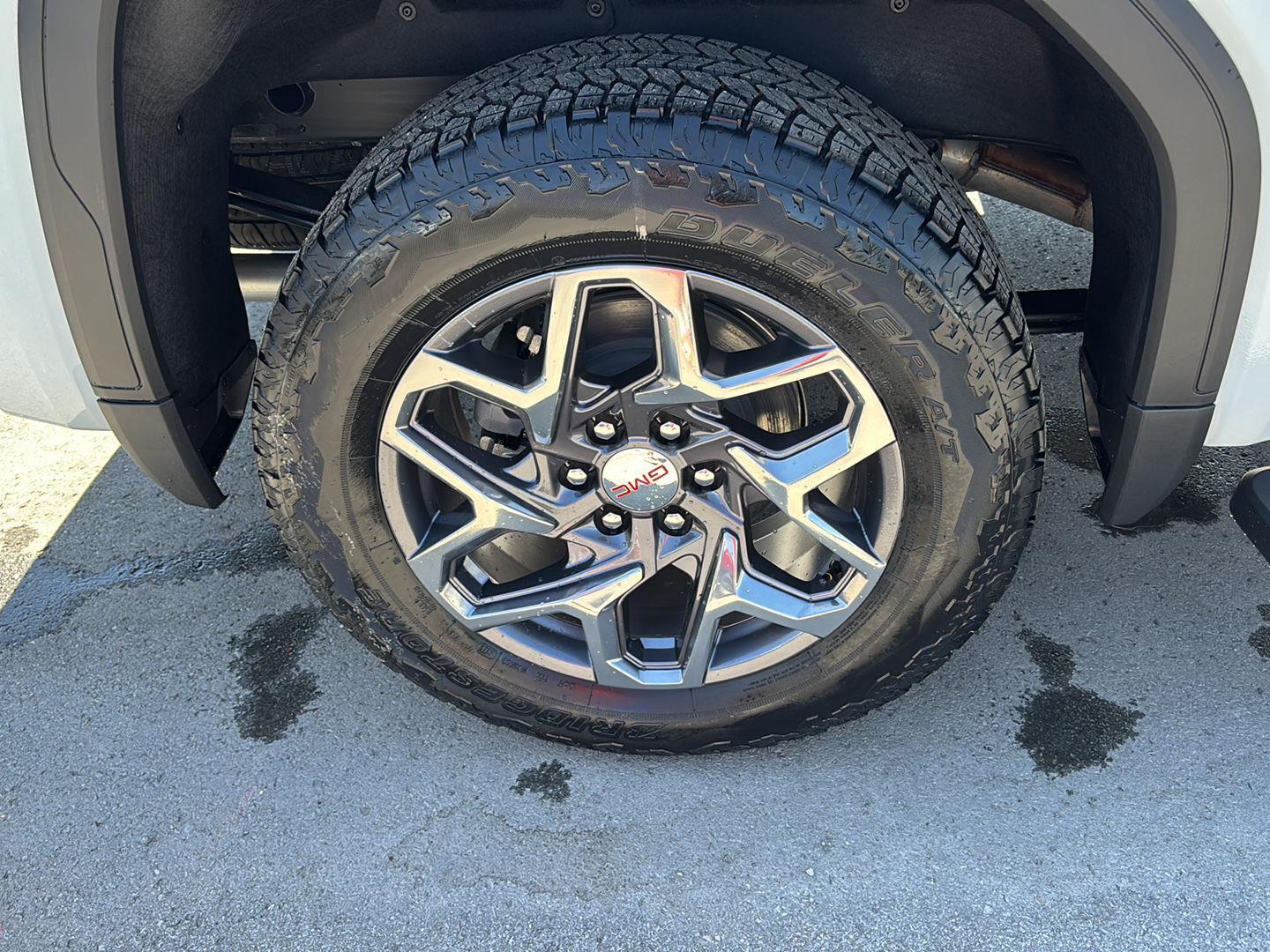2026 GMC Sierra 1500 SLT - Photo 14