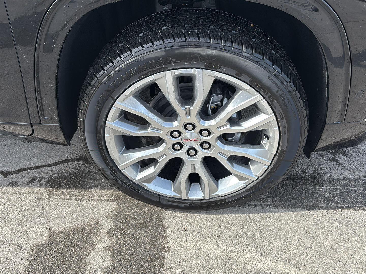 2026 GMC Acadia Denali - Photo 12