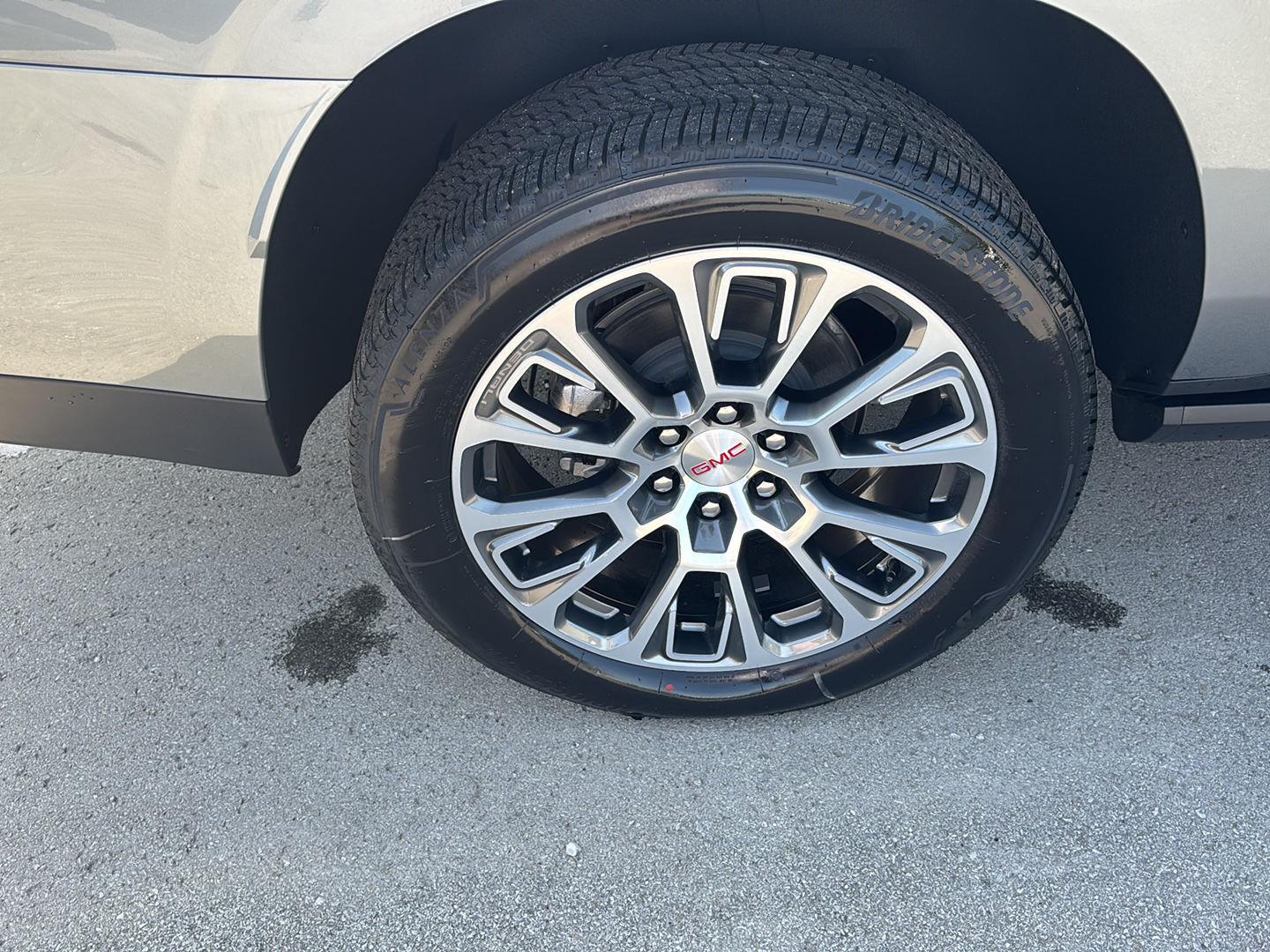 2026 GMC Yukon XL Denali - Photo 12