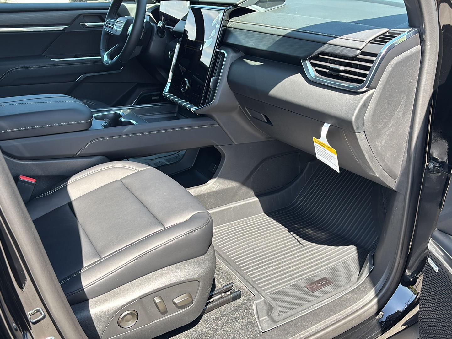 2026 GMC Acadia Elevation - Photo 27