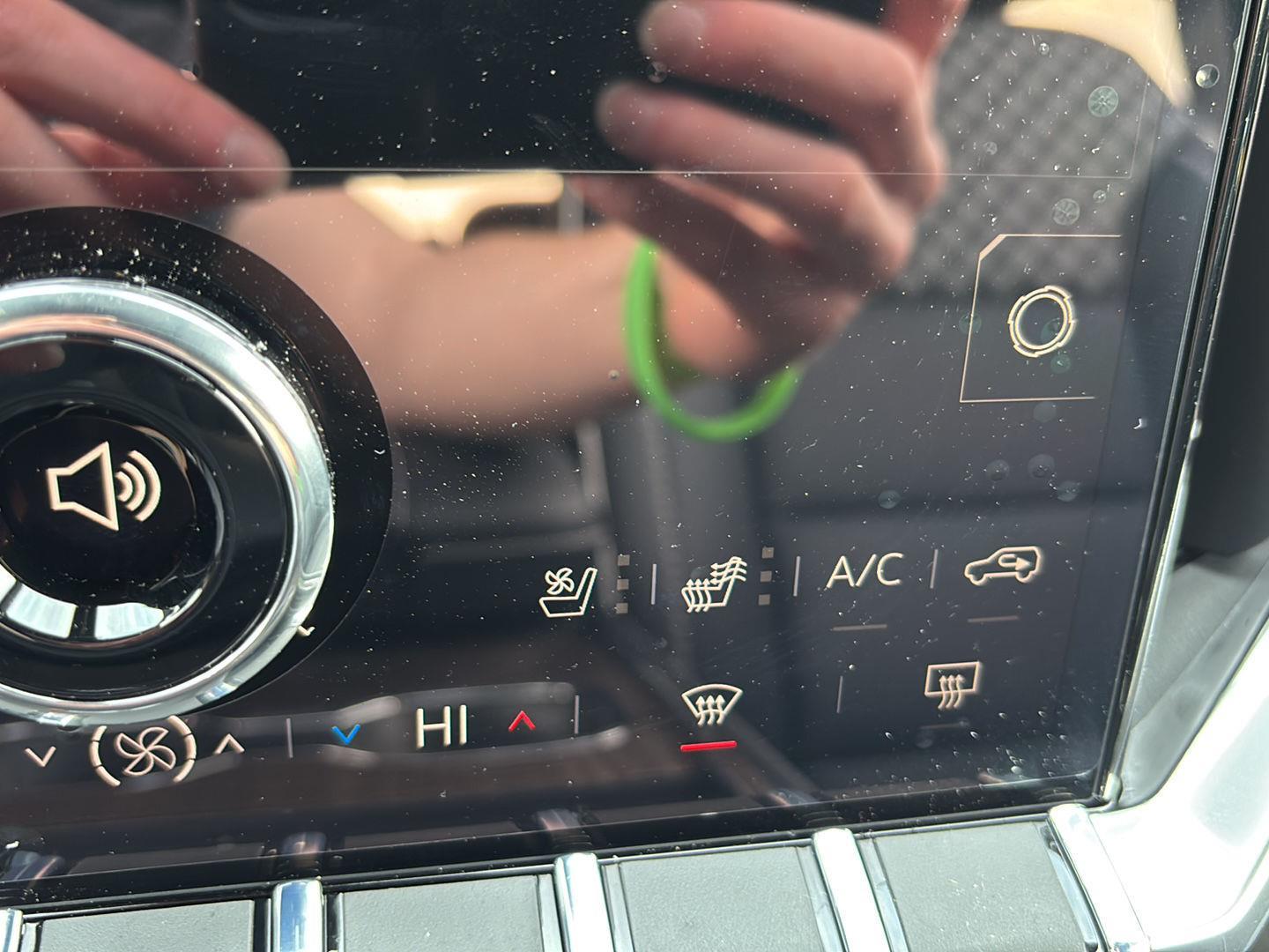 2026 GMC Acadia Denali - Photo 32