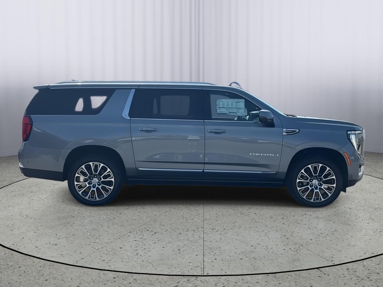 2026 GMC Yukon XL Denali - Photo 6