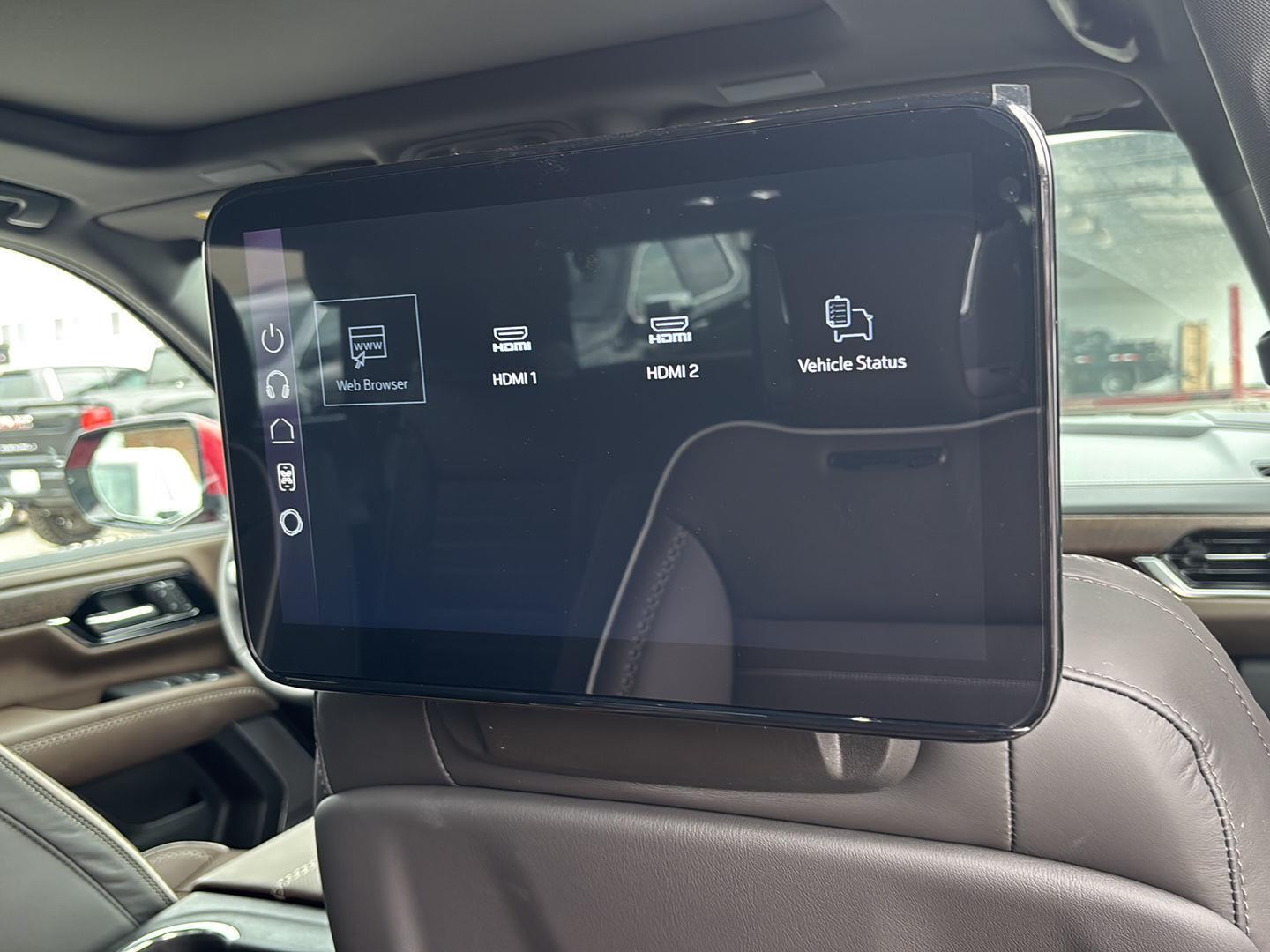 2026 GMC Yukon Denali Ultimate - Photo 29