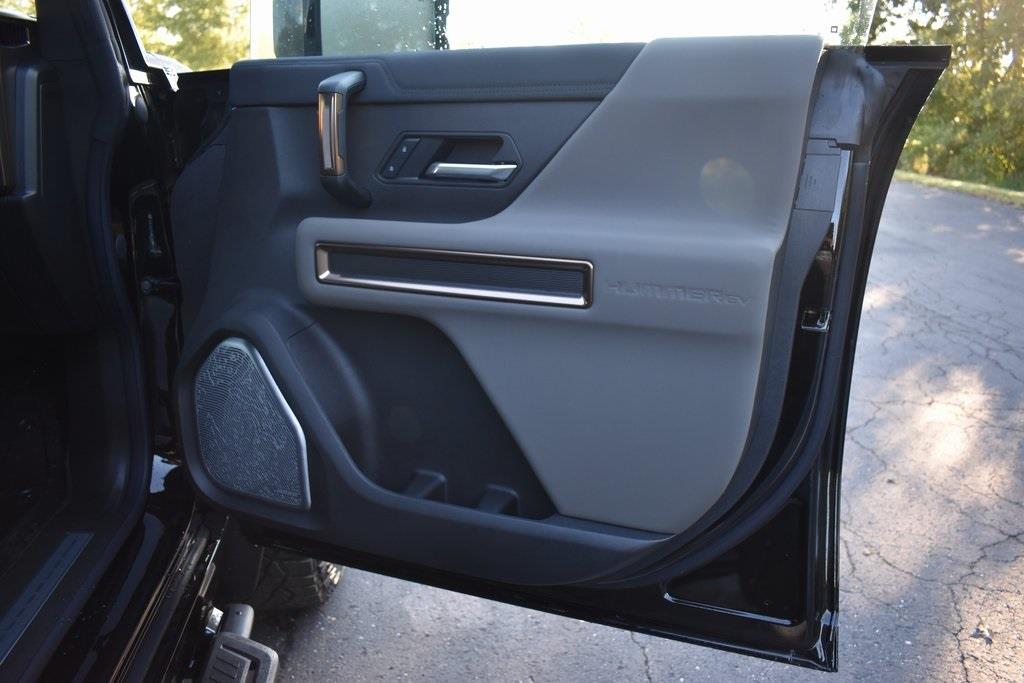 2025 GMC HUMMER EV 3X - Photo 11