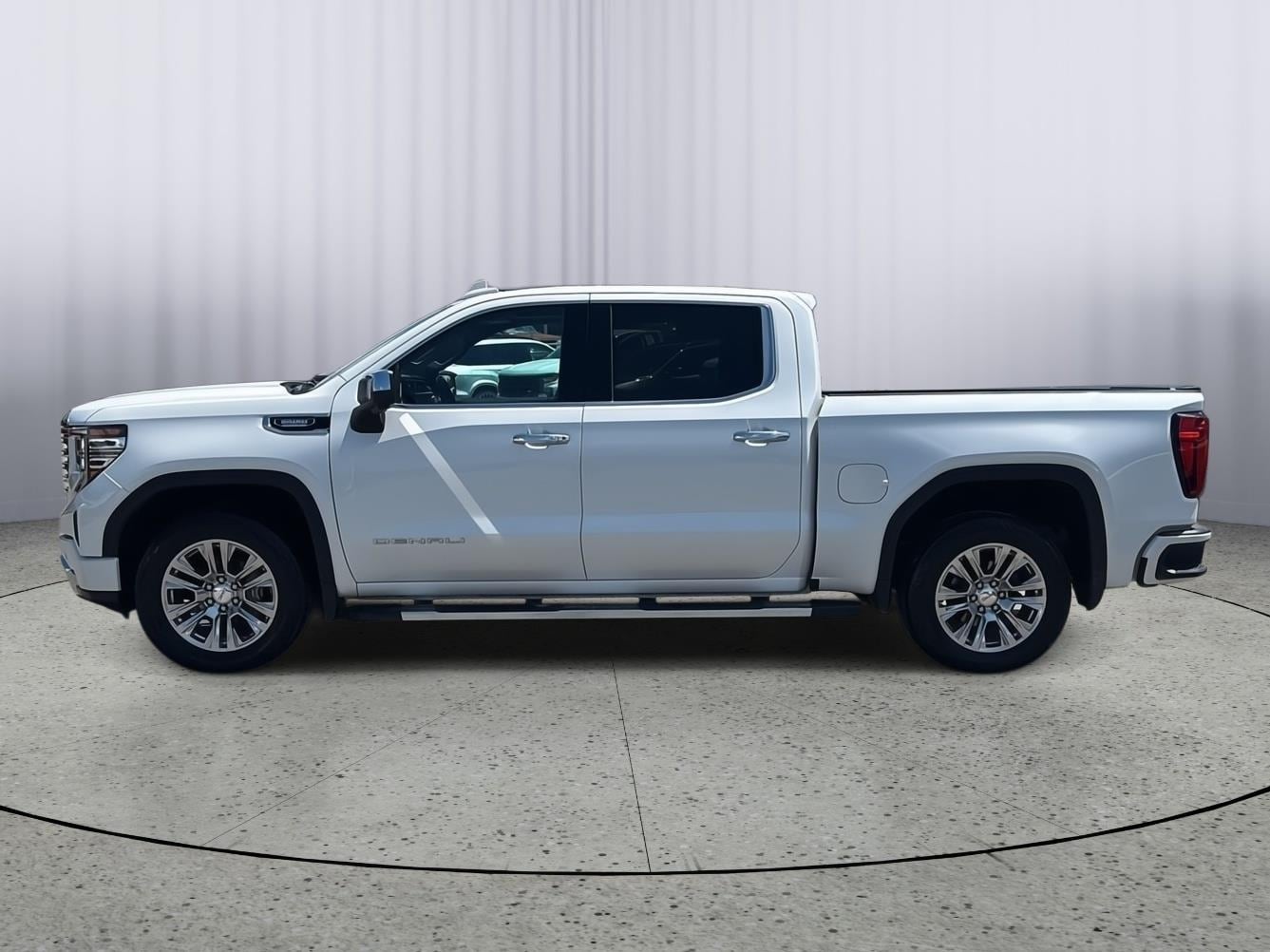 Used 2022 GMC Sierra 1500 Denali Denali with VIN 3GTUUGETXNG512823 for sale in Kansas City