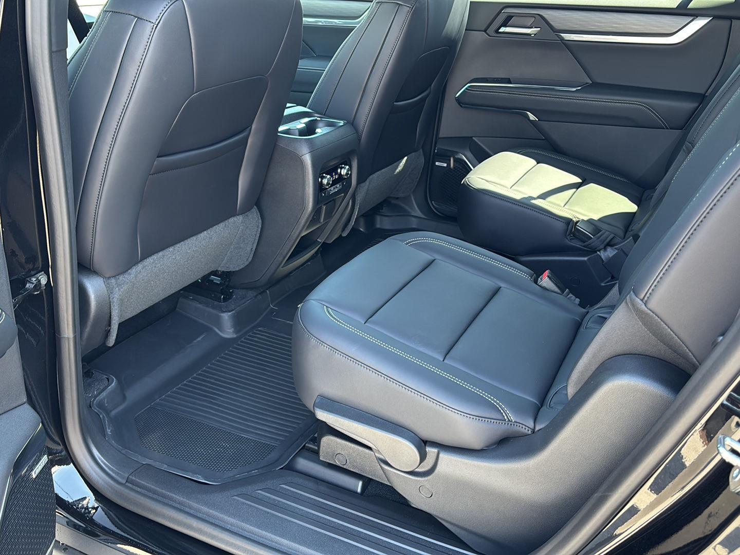 2026 GMC Acadia Elevation - Photo 19