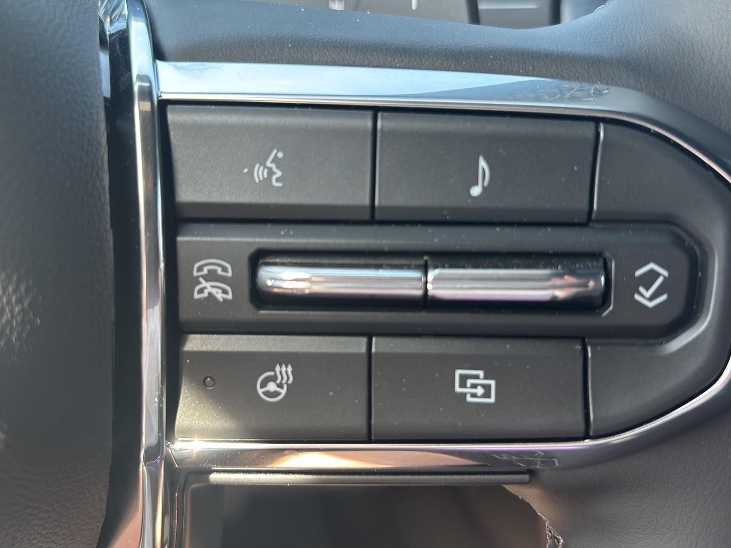 2026 GMC Yukon XL Denali - Photo 30