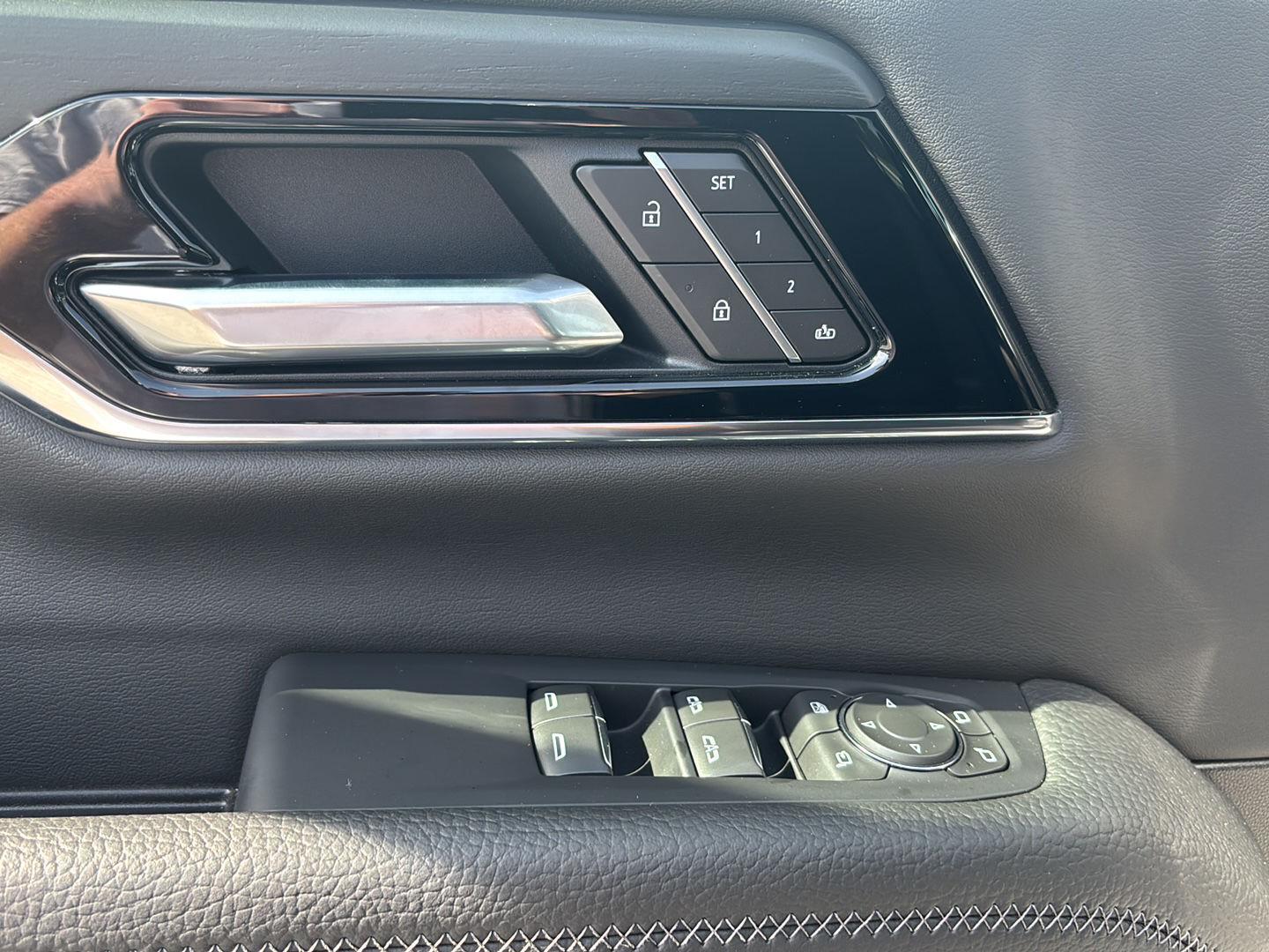 2026 GMC Yukon XL Denali - Photo 16