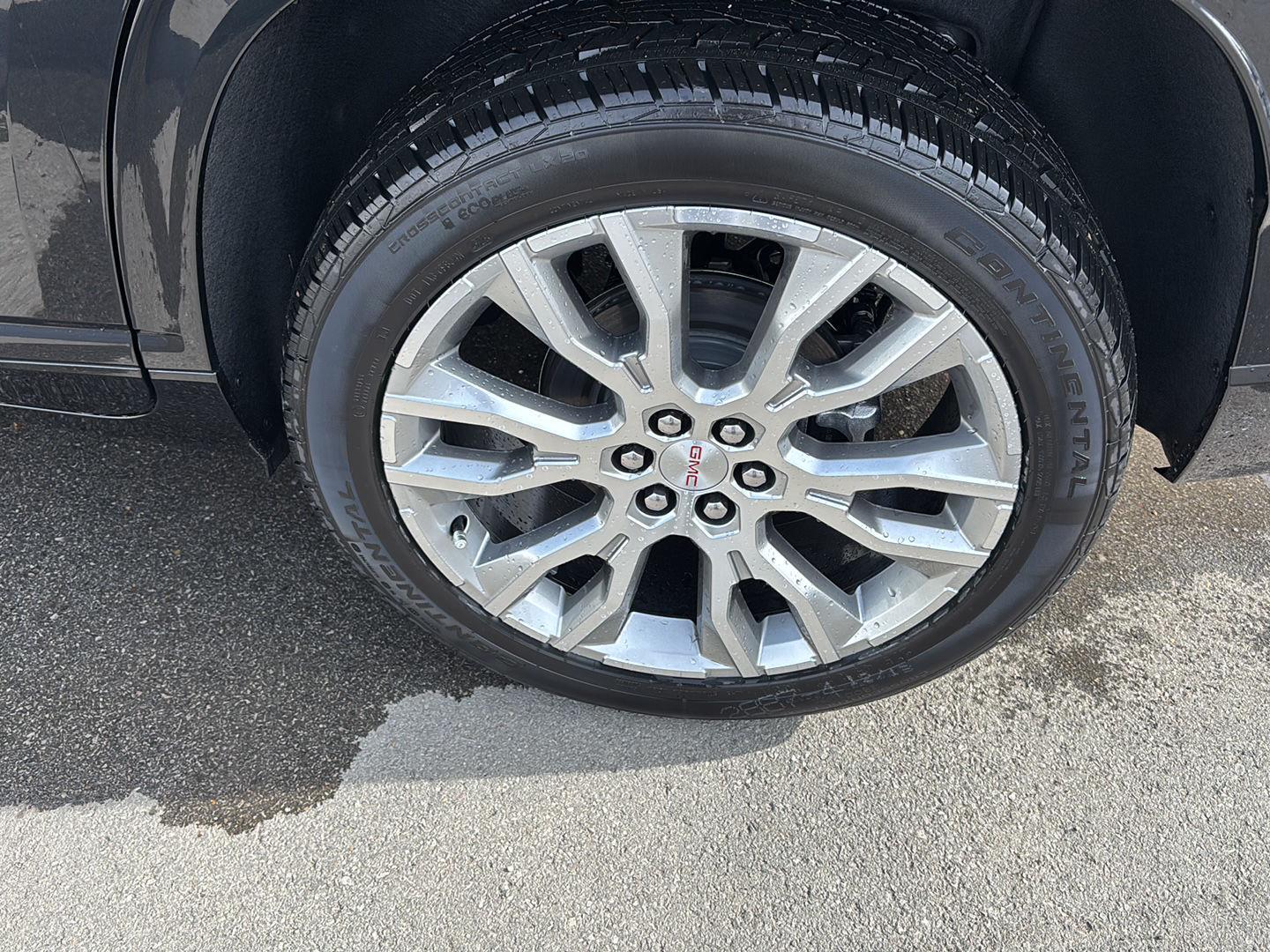 2026 GMC Acadia Denali - Photo 10