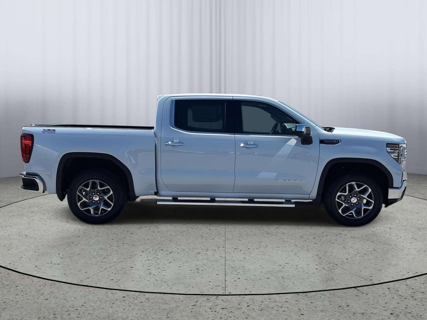 2026 GMC Sierra 1500 SLT - Photo 7