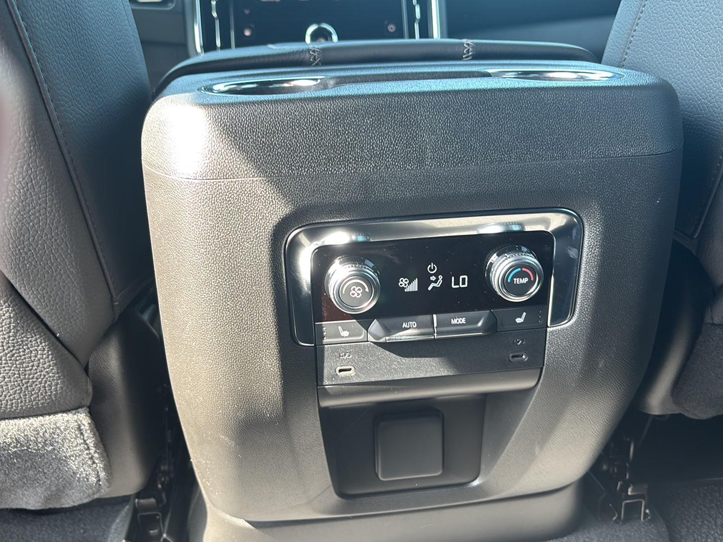 2026 GMC Yukon XL Denali - Photo 21