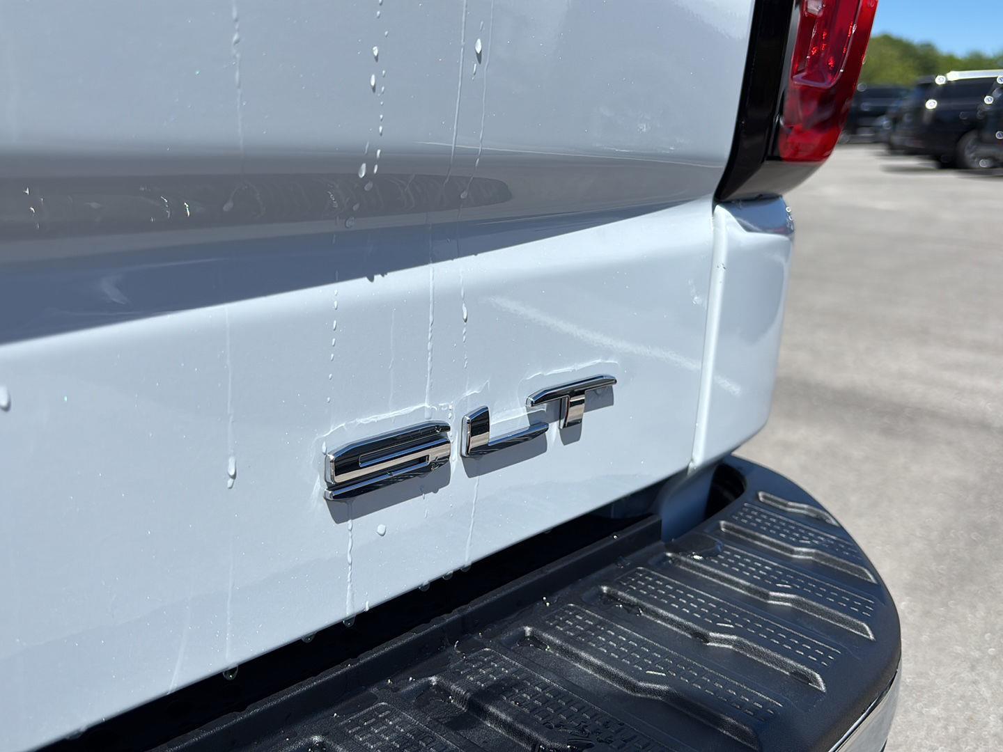 2026 GMC Sierra 1500 SLT - Photo 11