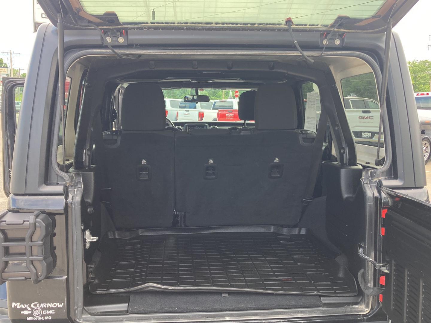 2019 Jeep Wrangler Unlimited Sahara - Photo 14