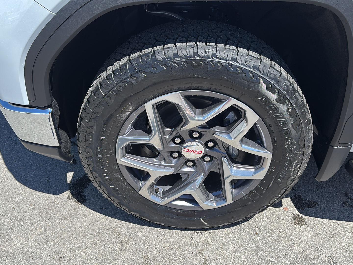 2026 GMC Sierra 1500 SLT - Photo 12