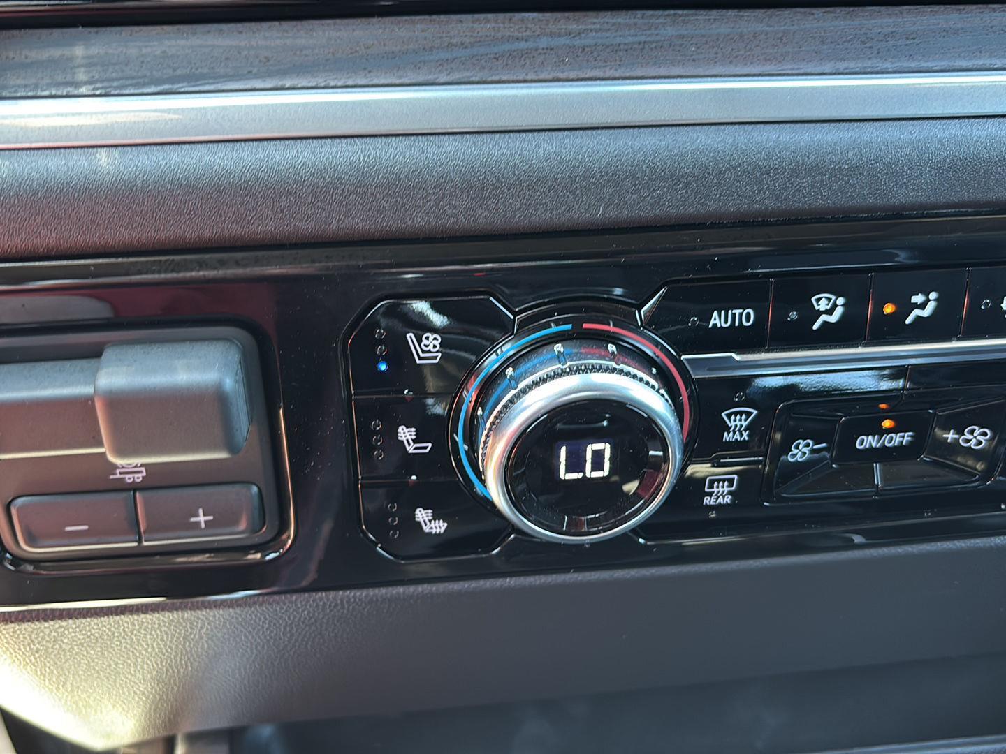 2026 GMC Sierra 1500 SLT - Photo 31
