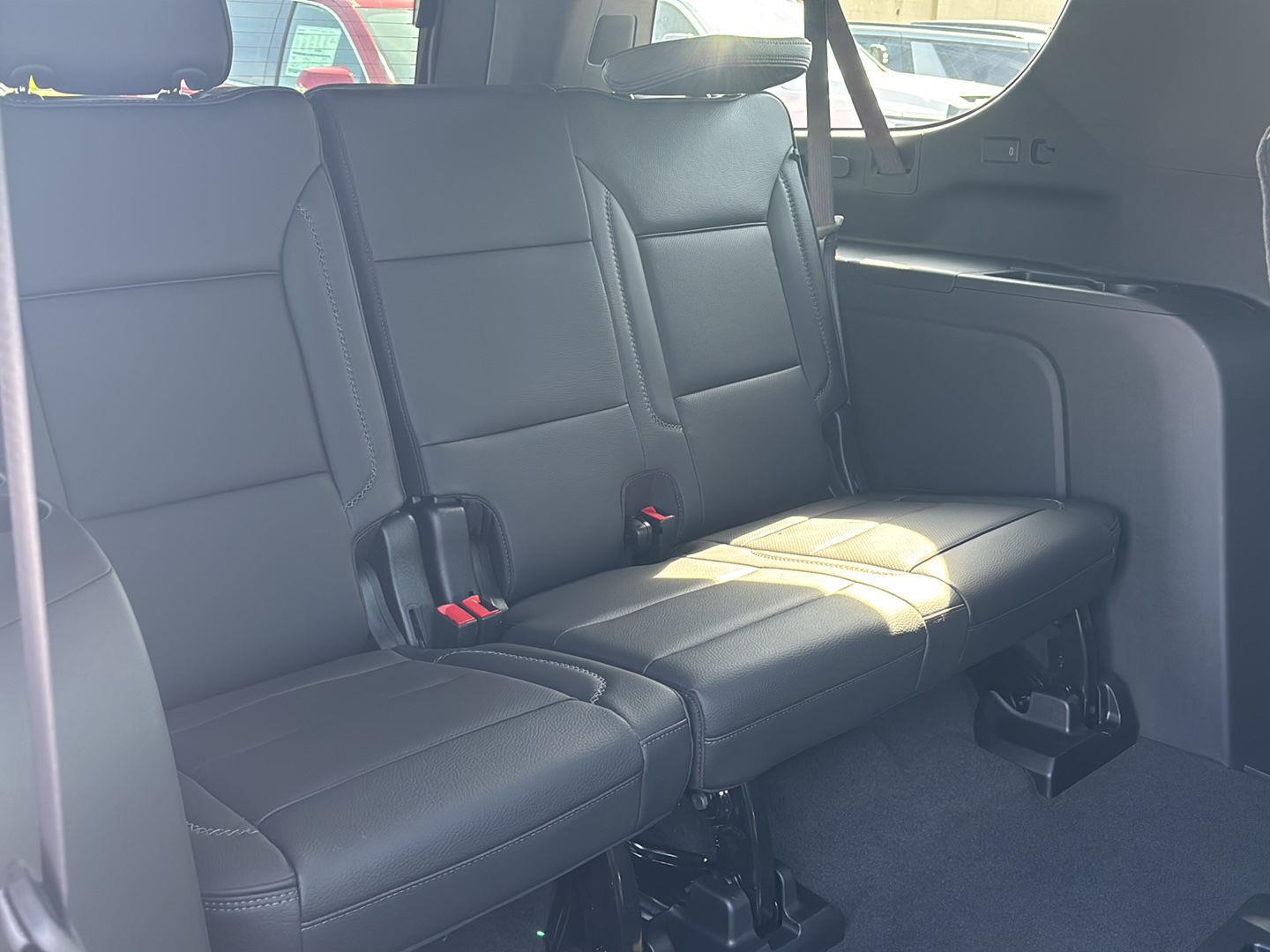 2026 GMC Yukon XL Denali - Photo 25