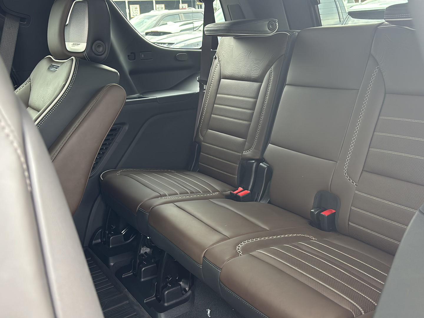 2026 GMC Yukon Denali Ultimate - Photo 23